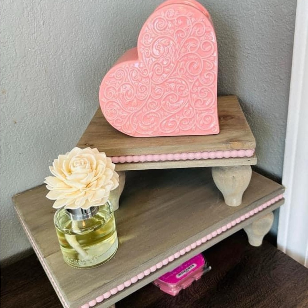 Excellent used condition - Scentsy Sweetheart Warmer